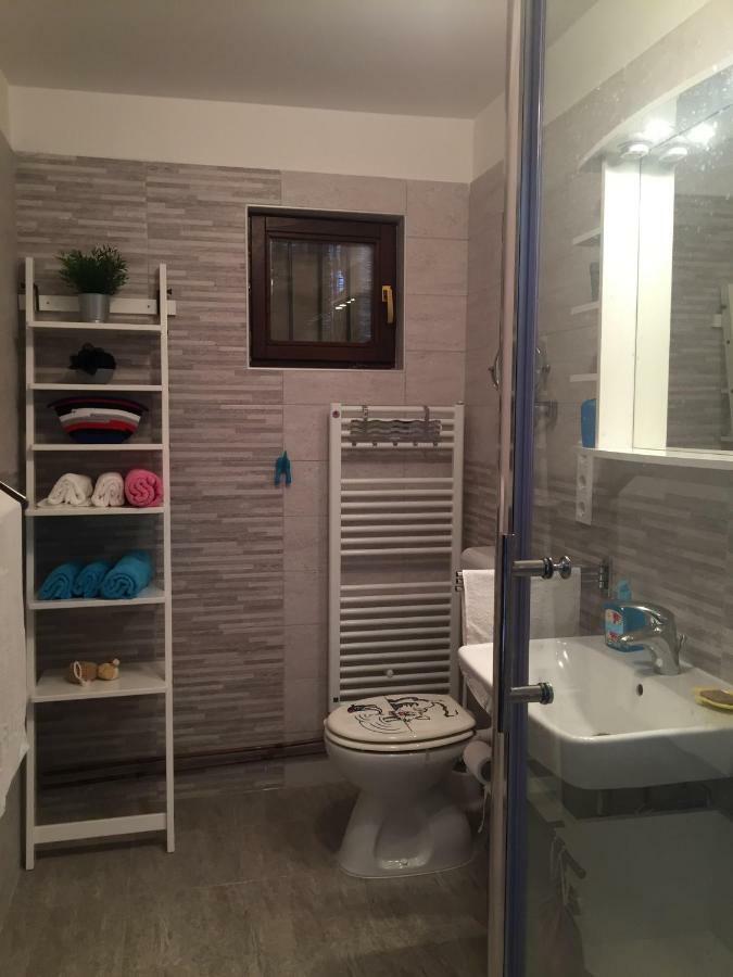 Apartman Cvenkica Omišalj Exterior foto