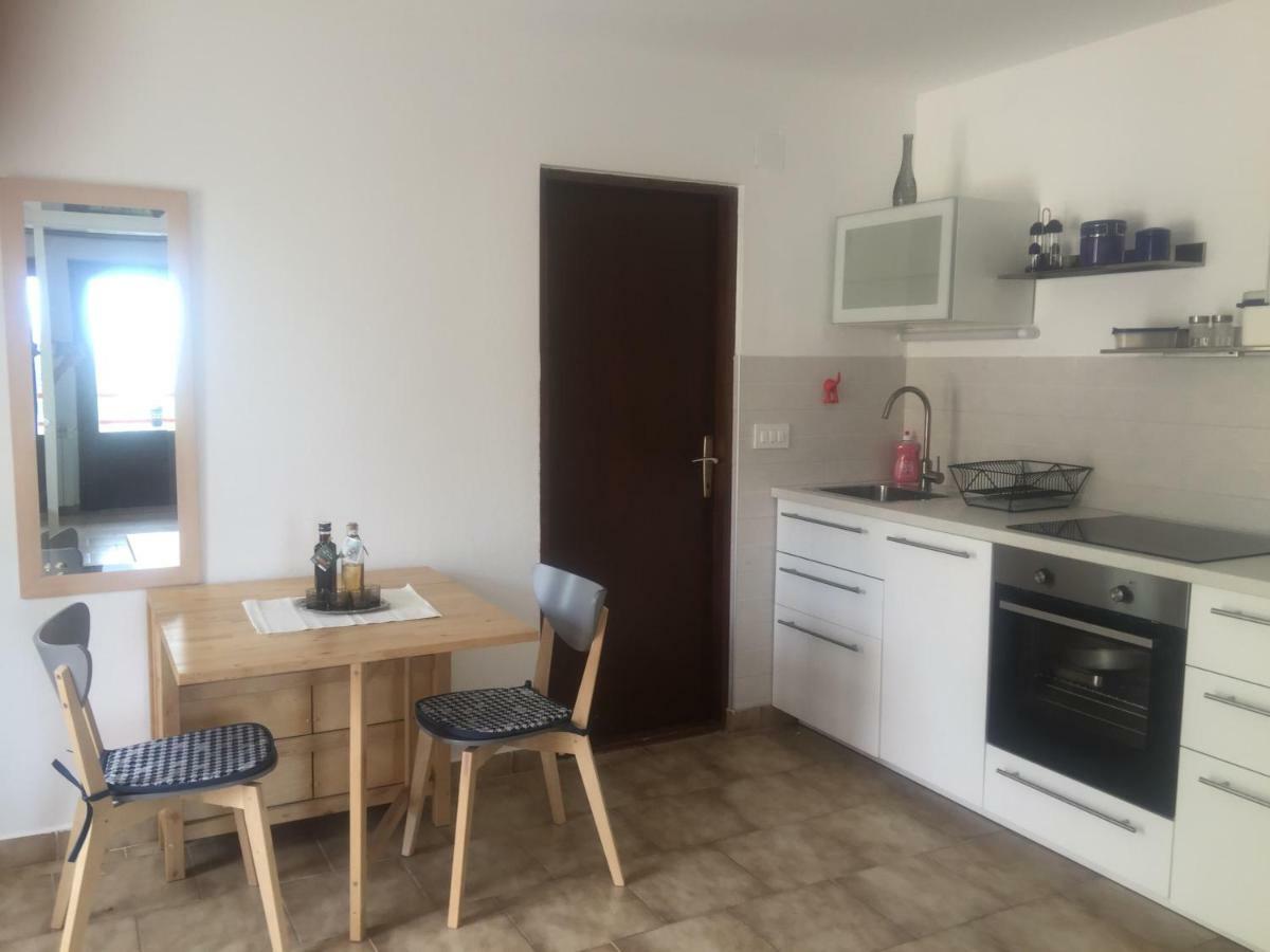 Apartman Cvenkica Omišalj Exterior foto